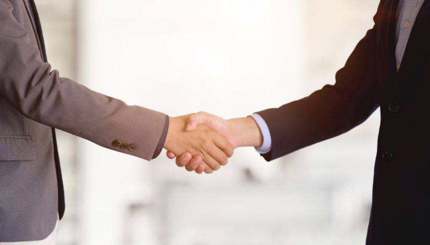 PRÁCE BUSINESS DOHODA