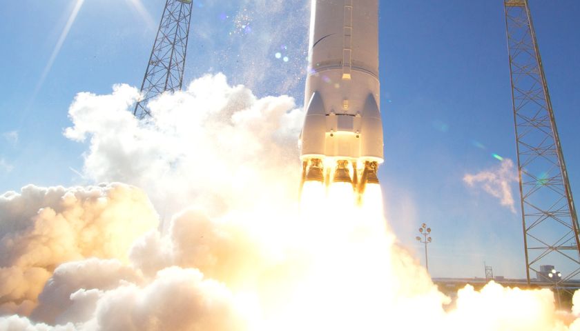 vesmír, raketa