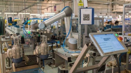 ASSA ABLOY roboty UR