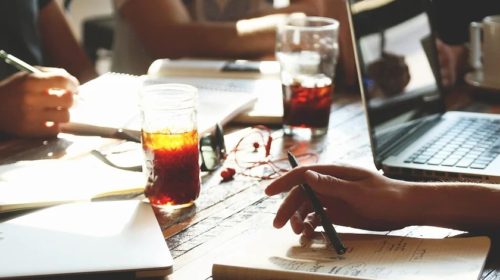 start up b2b office