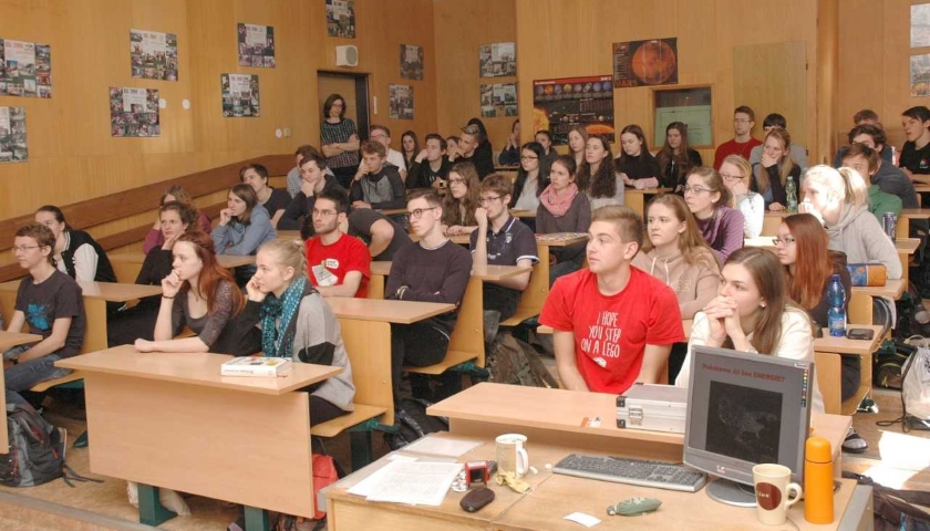 vysokoškolské studium techniky a přírodních věd